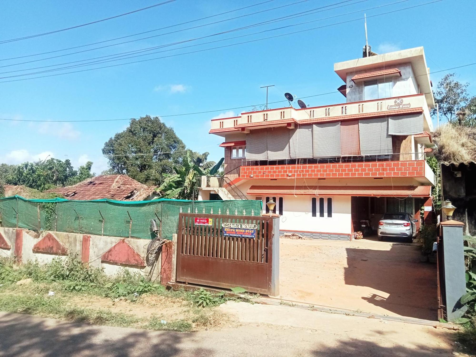 Eshwarkrupa Homestay ماديكيري المظهر الخارجي الصورة