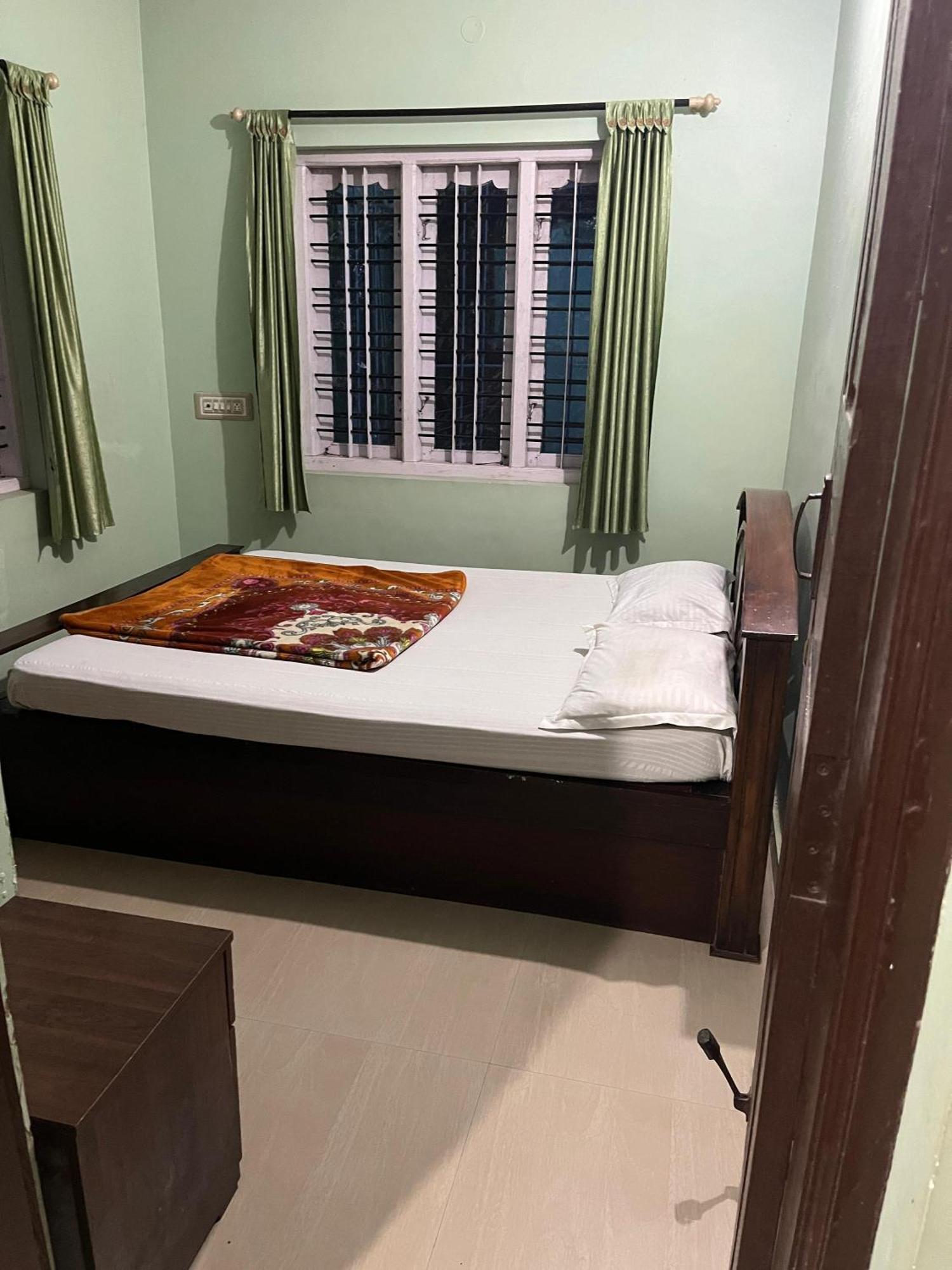 Eshwarkrupa Homestay ماديكيري المظهر الخارجي الصورة