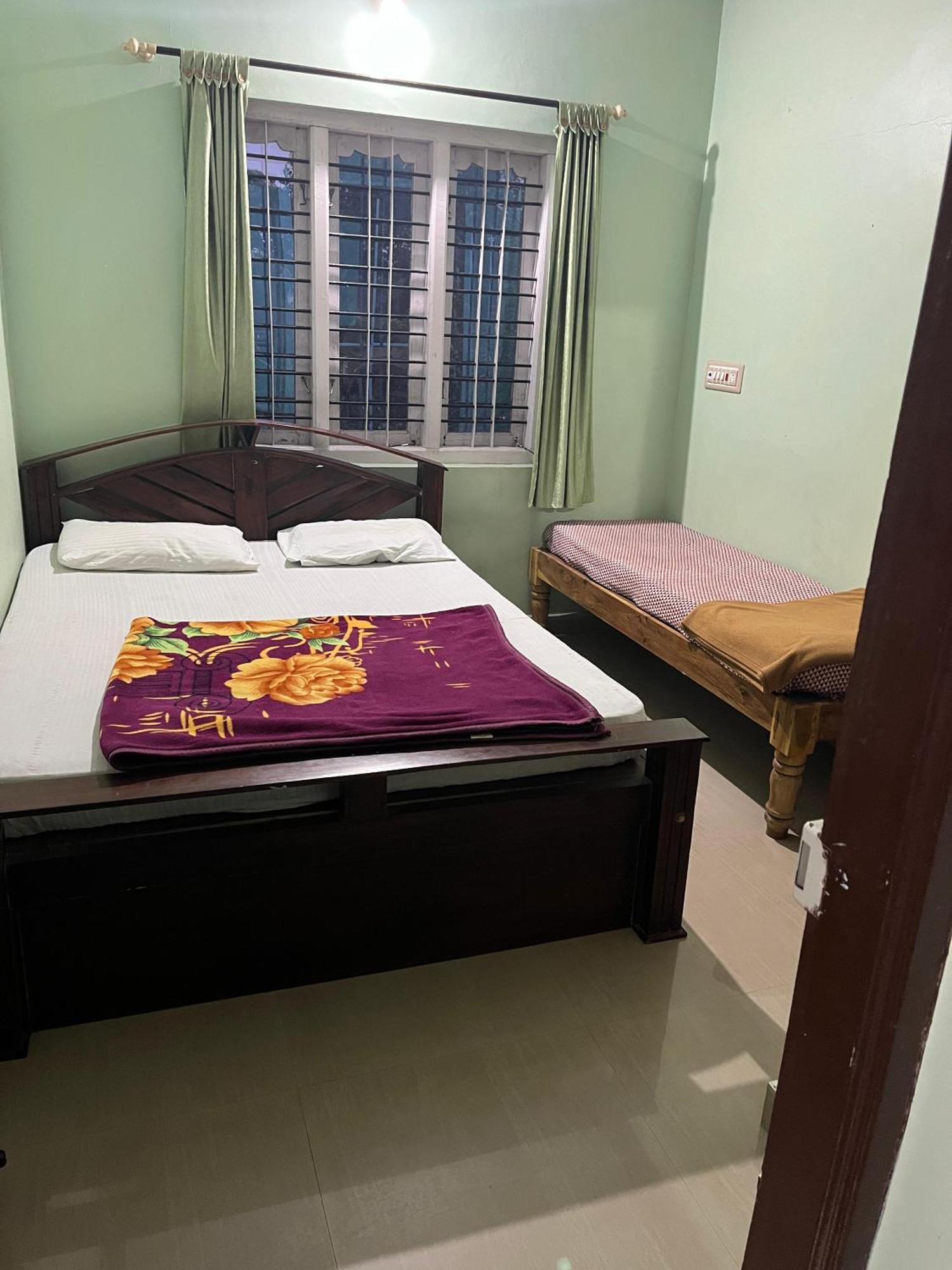 Eshwarkrupa Homestay ماديكيري المظهر الخارجي الصورة