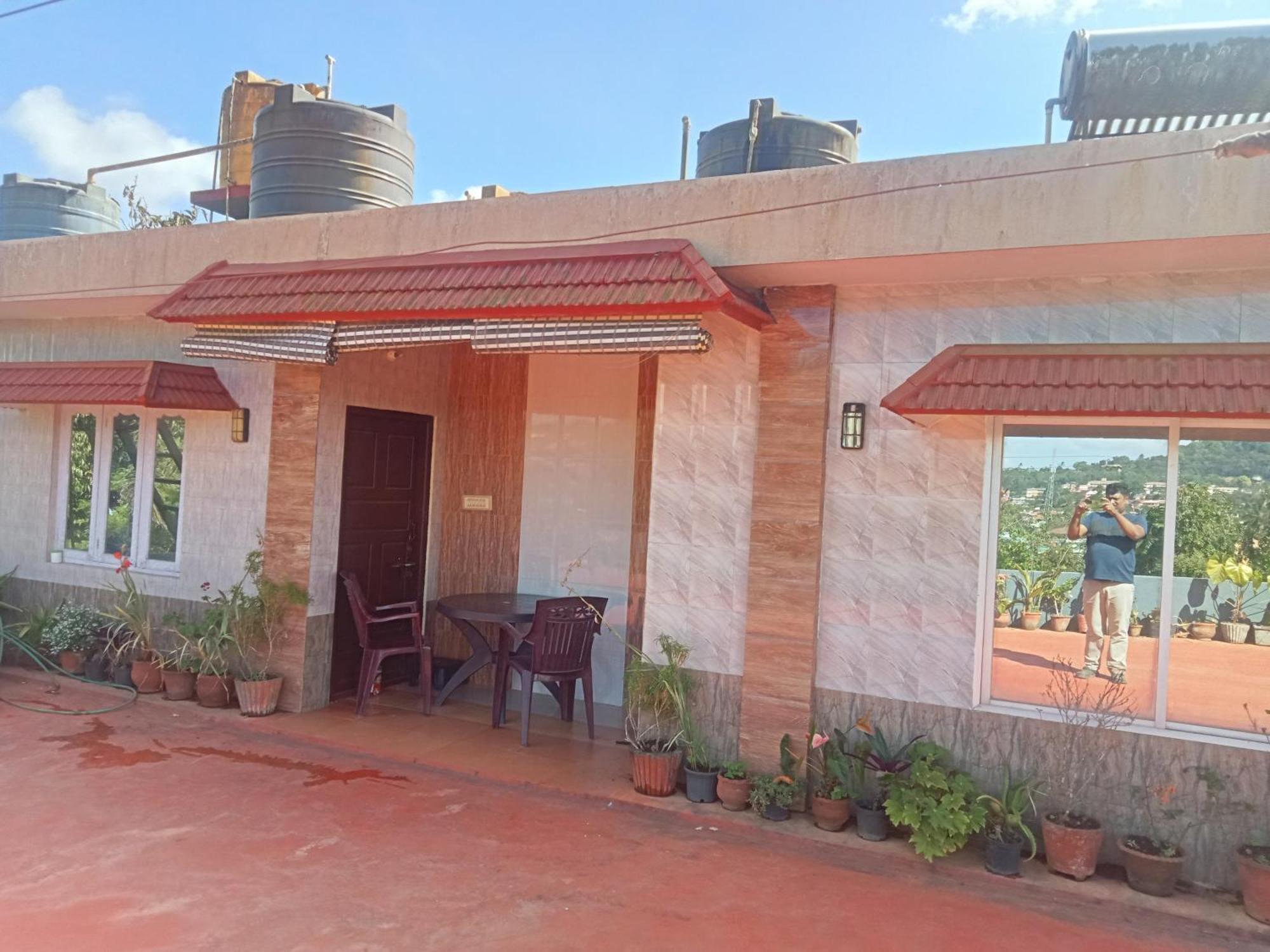 Eshwarkrupa Homestay ماديكيري المظهر الخارجي الصورة
