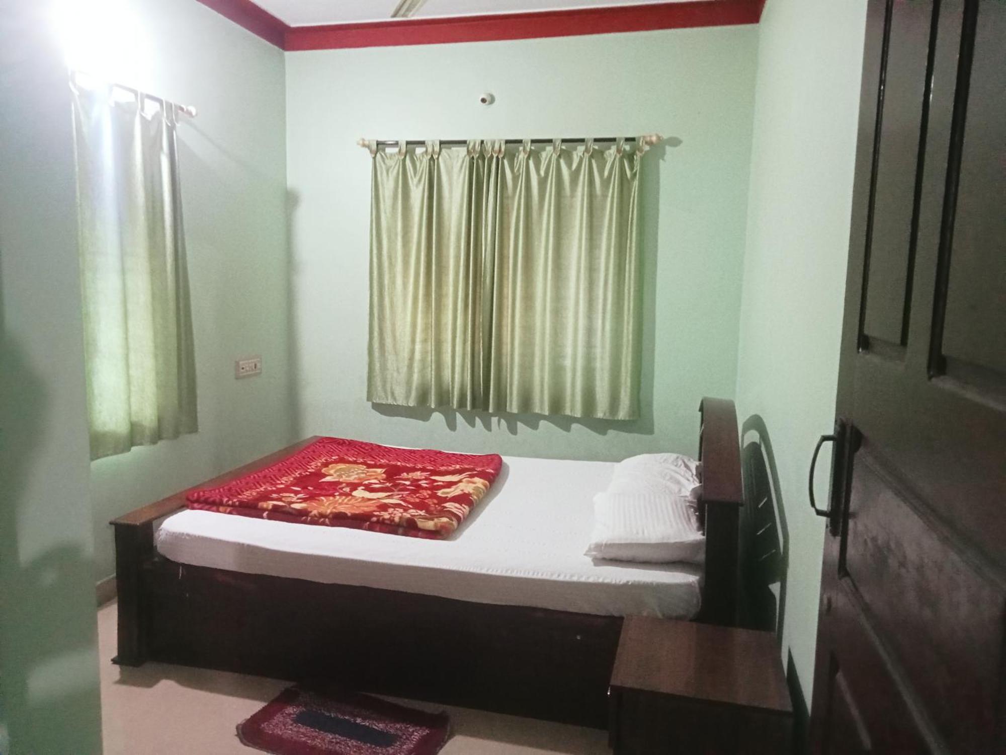 Eshwarkrupa Homestay ماديكيري المظهر الخارجي الصورة